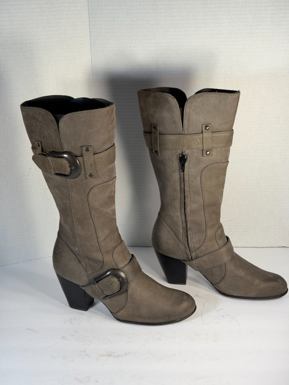 Born Crown Boots size 8.5